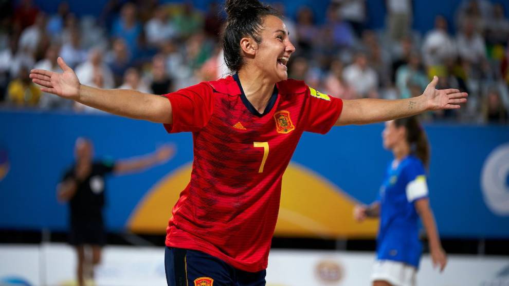mellado-futbol-playa-femenino-texto