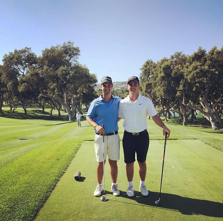 Enrique y Pedro en el campo de golf